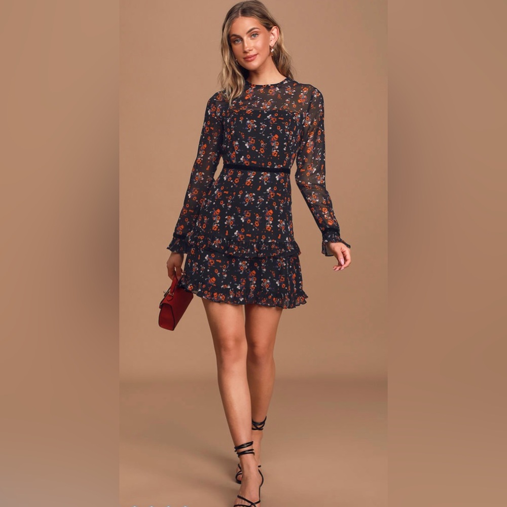 Lulu's Black Floral Long Sleeve Dress